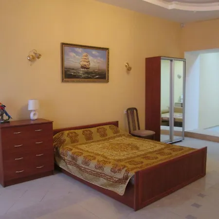 Apartment Rishelyevskiy *