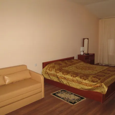 Apartment Rishelyevskiy *